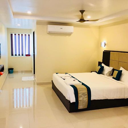 Hotel Fortune M R Grands Suluru Екстериор снимка