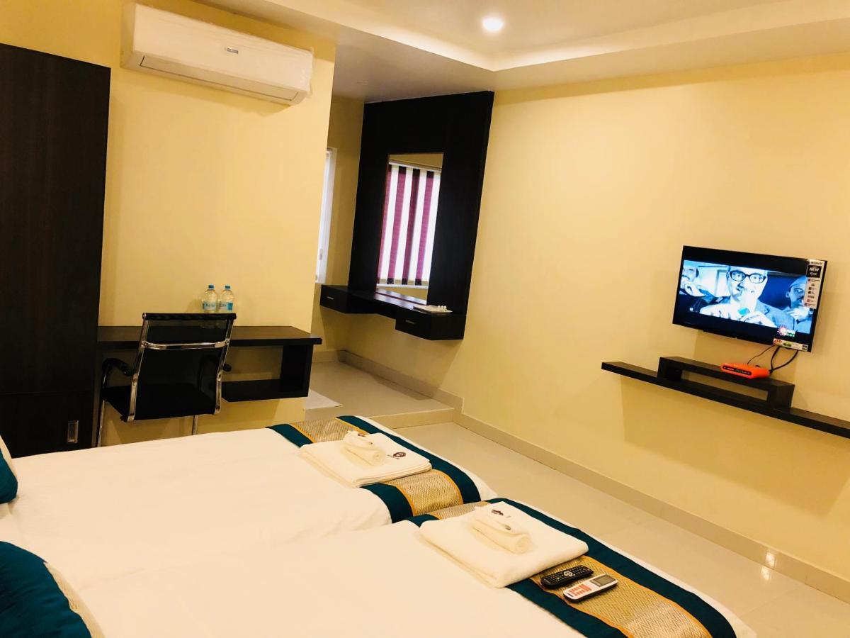 Hotel Fortune M R Grands Suluru Екстериор снимка