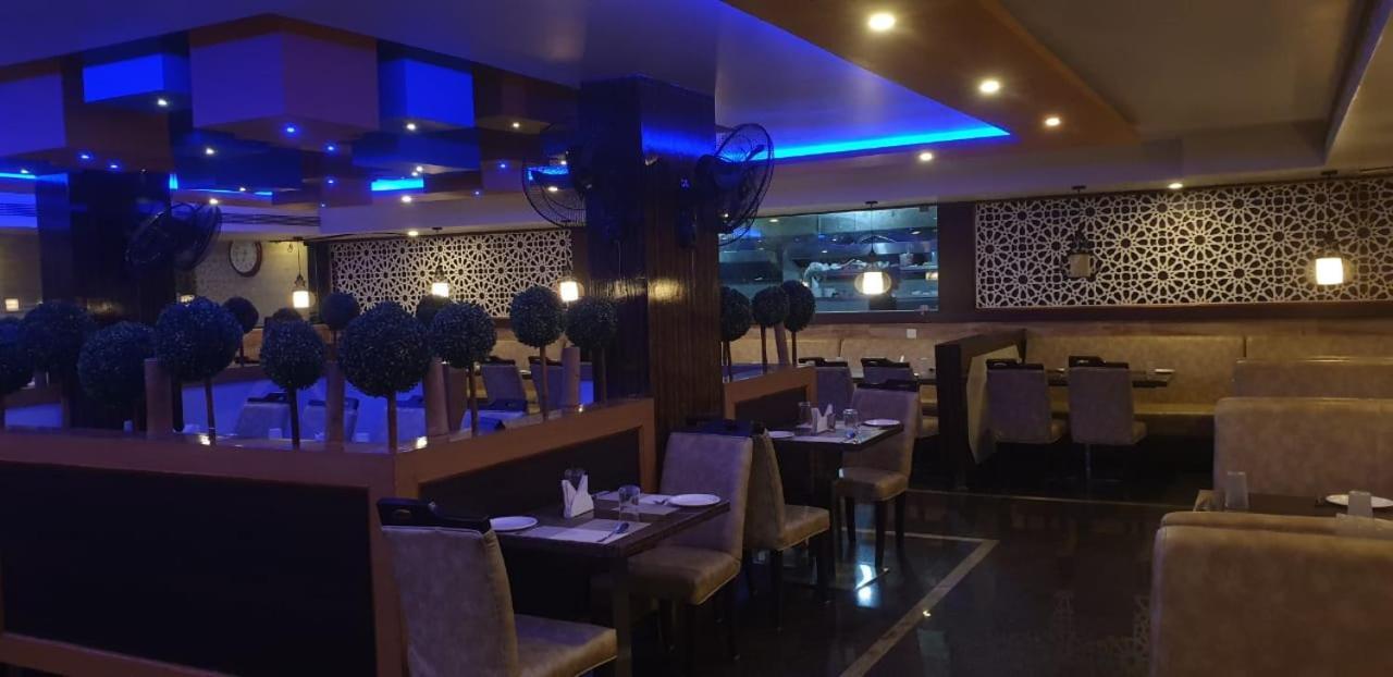 Hotel Fortune M R Grands Suluru Екстериор снимка