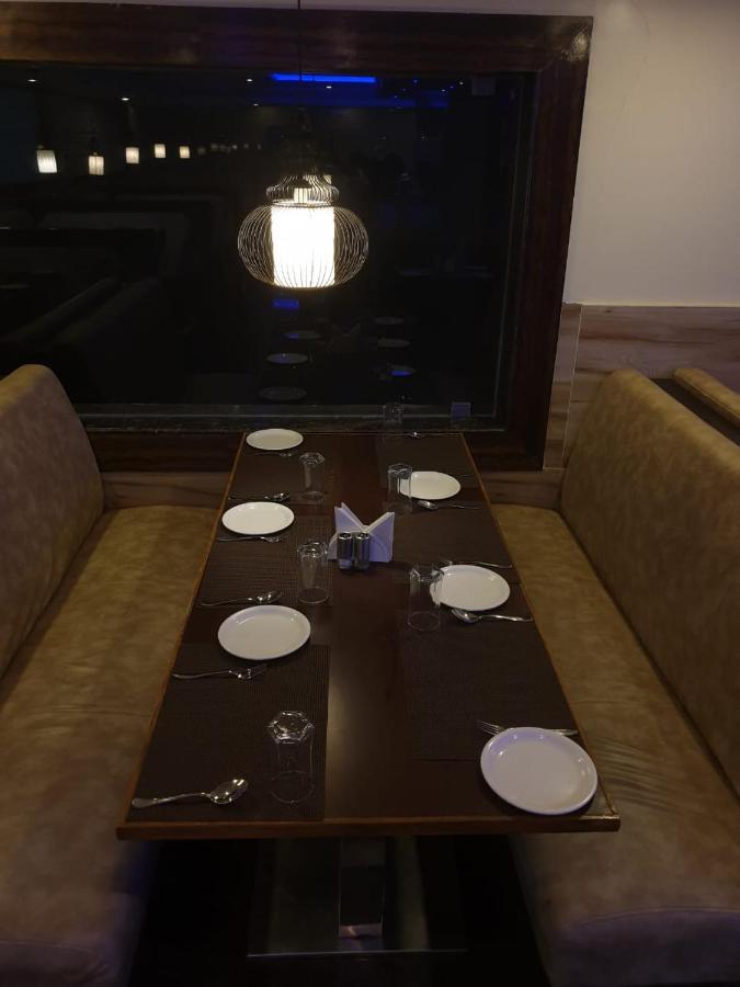 Hotel Fortune M R Grands Suluru Екстериор снимка