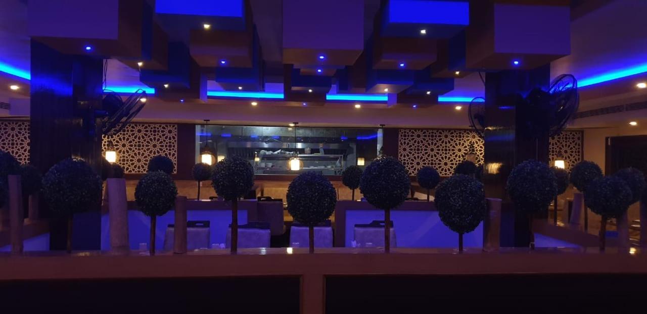 Hotel Fortune M R Grands Suluru Екстериор снимка