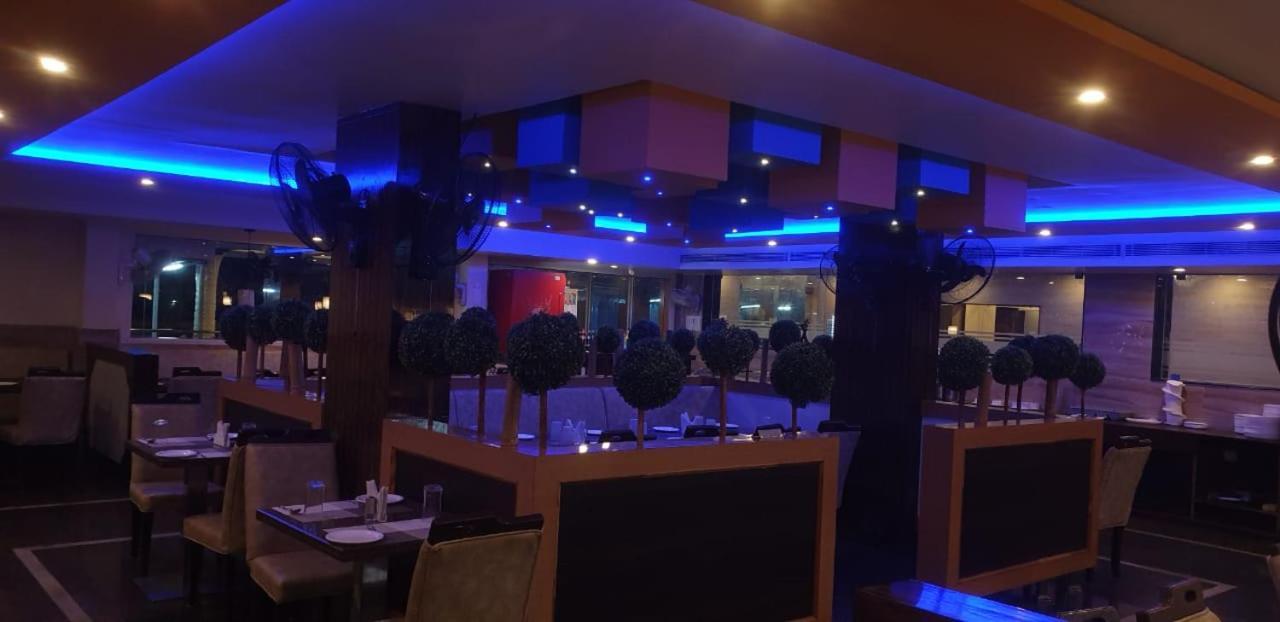 Hotel Fortune M R Grands Suluru Екстериор снимка