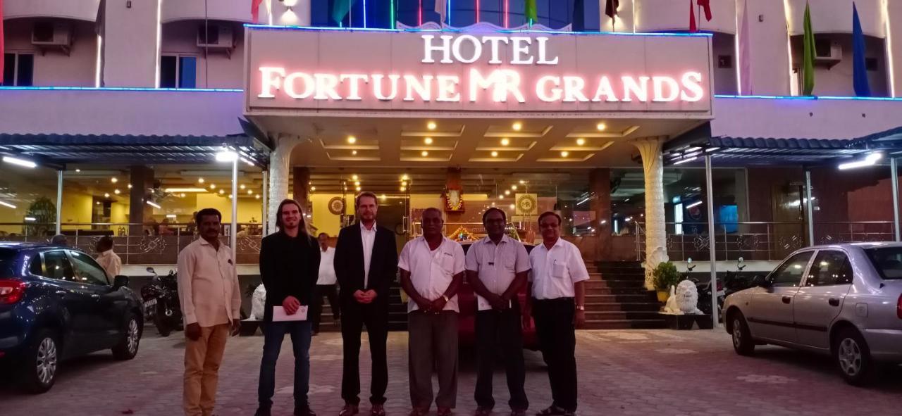 Hotel Fortune M R Grands Suluru Екстериор снимка